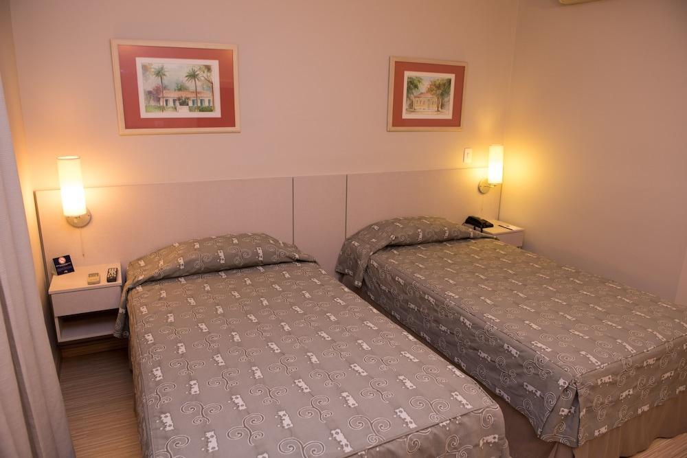 Gandini Hotel Иту Екстериор снимка
