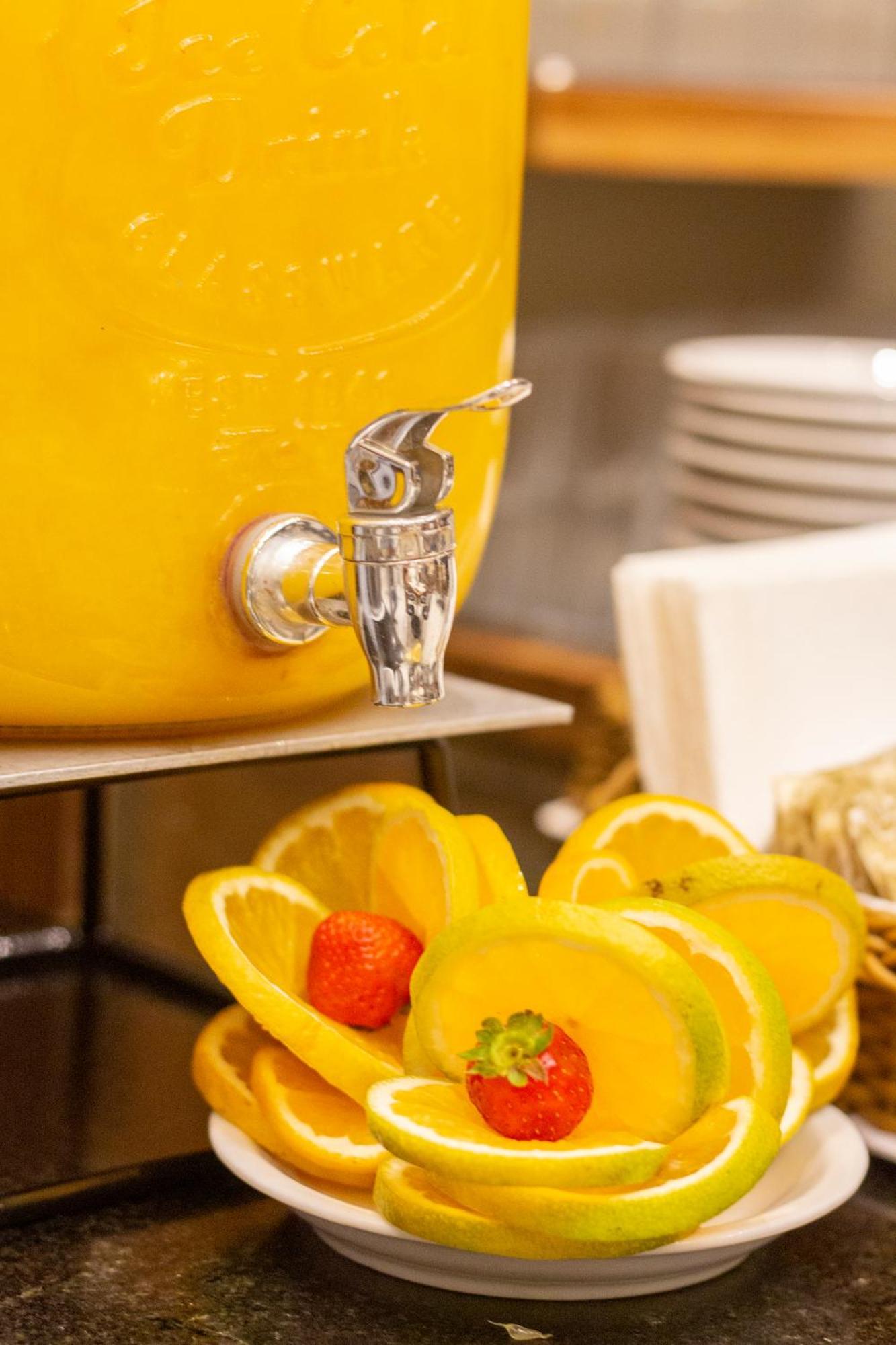 Gandini Hotel Иту Екстериор снимка